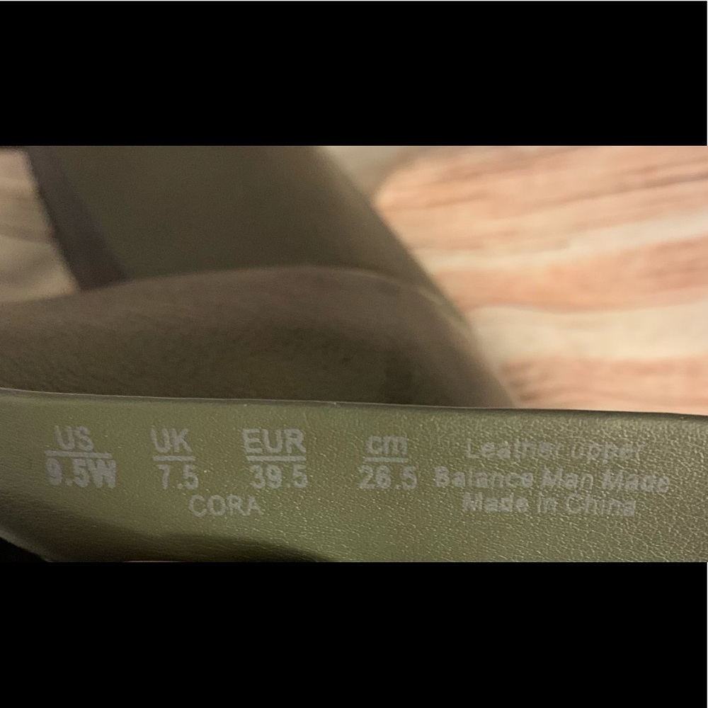 Naturalizer Cora Green Tumbled 🥾 9.5WIDE - Picture 7 of 9